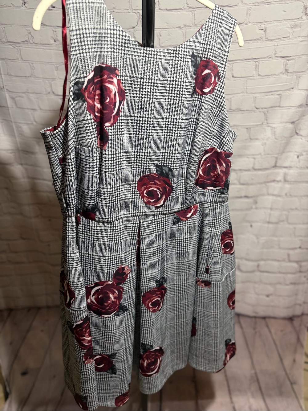Roz & Ali Size 18 Houndstooth Plaid Floral Rose A-Line Dress with Pockets 🌹